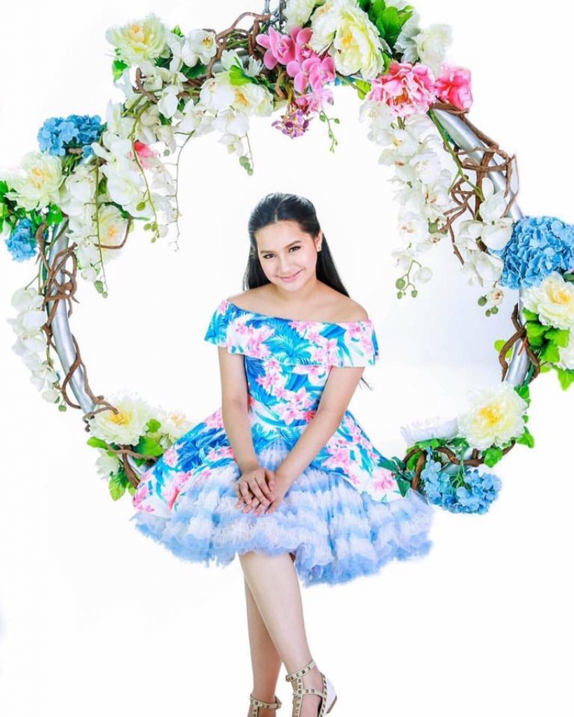 nguoi ban ma gap go 2 thien than nhi den tu philippines lam khuynh dao man anh viet