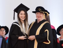 Diễn viên Ngọc Thanh Tâm nhận thêm bằng tốt nghiệp đại học loại giỏi trường quốc tế