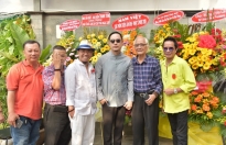 Dàn nghệ sĩ rủ nhau đến chúc mừng triển lãm ảnh 'Nghĩa tình nghệ sĩ' của hai nhiếp ảnh gia Thái Ngọc Sơn và Lữ Đắc Long