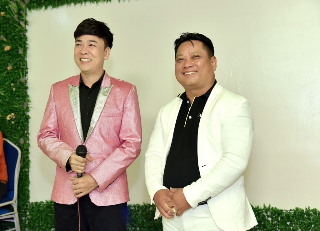 nsut hoai linh va ca si phi nhung khau chien trong anh ba khia