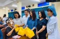 NSND Kim Cương giúp 200 người nghèo mổ mắt đón Tết