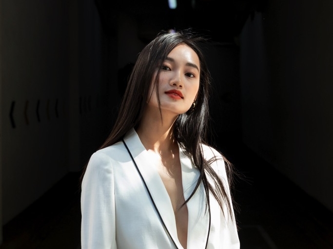 Á quân 'The Face Vietnam 2018' Quỳnh Anh cùng 'Liên minh mẫu nhí' càn quét ngày 4 của 'The best street style 2020'