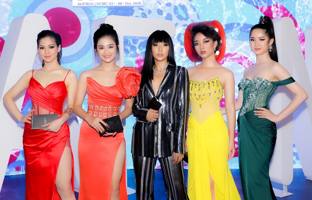 Top 5 'Miss Tourism Vietnam 2020' tham dự Tuần lễ thời trang quốc tế