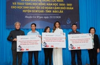 Hoa hậu H’Hen Niê trao hệ thống lọc nước sạch cho 3 ngôi trường cũ