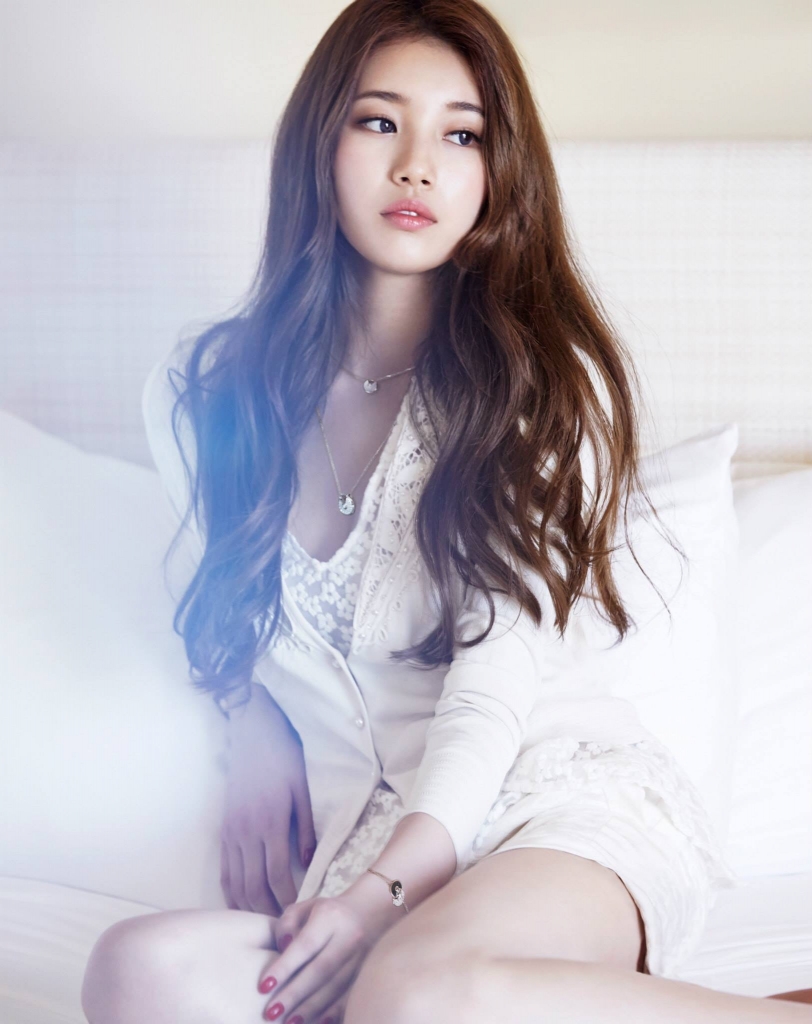 suzy goi cam trong teaser cho album solo dau tay
