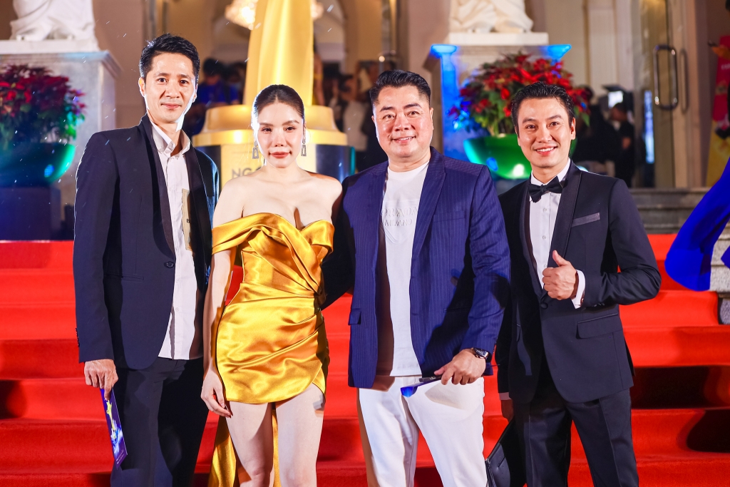 Thảm đỏ Ngôi sao xanh 2022: 'Đấu trường' nhan sắc của dàn mỹ nhân đình đám bậc nhất showbiz Việt