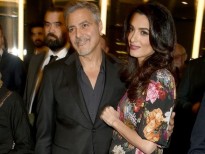 George Clooney và vợ Amal chờ đón song sinh một trai một gái