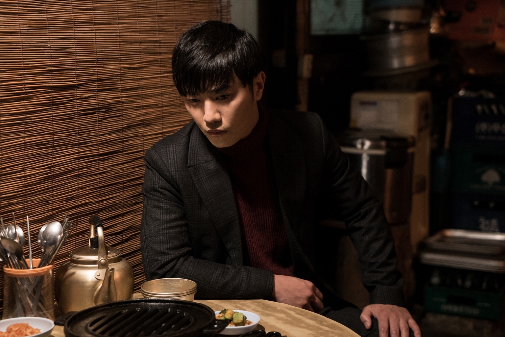 jin goo cua hau due mat troi tro thanh ke lua dao