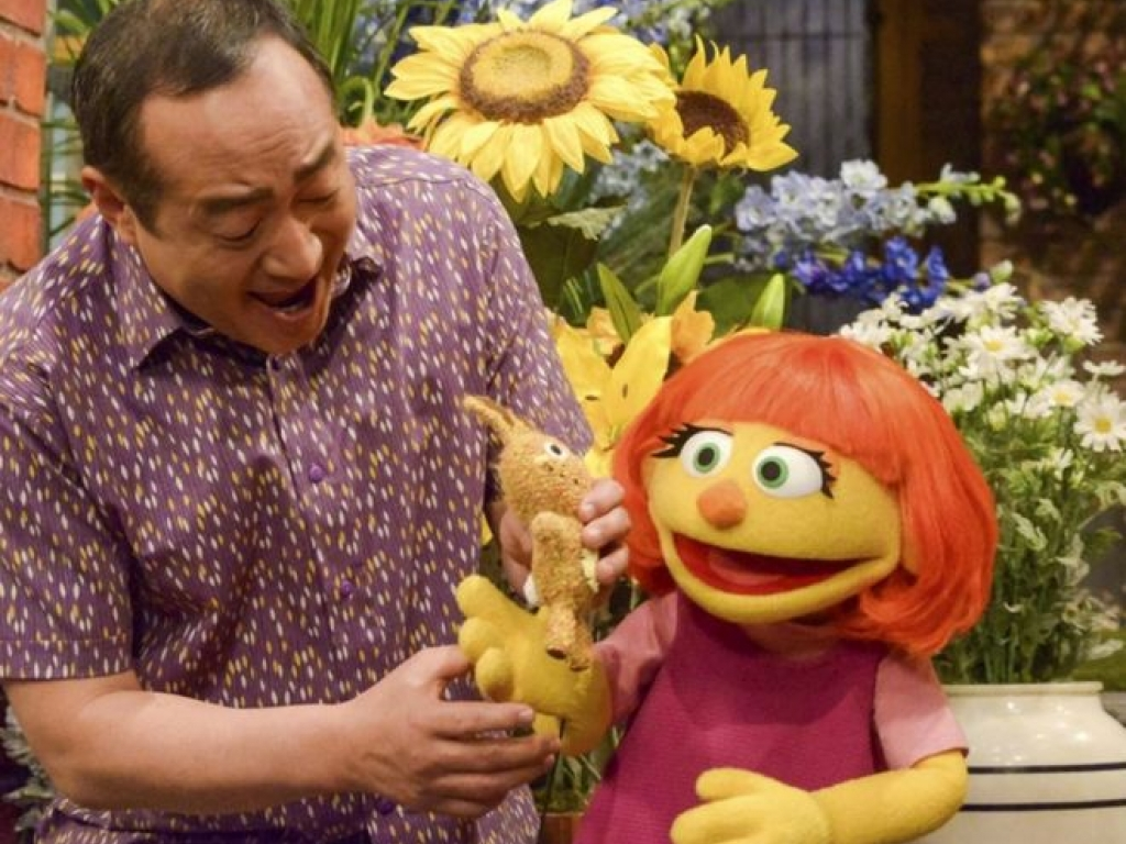 "Sesame Street" sẽ có thêm nhân vật mới Julia, một muppet bị bệnh tự kỷ