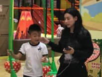 Trương Bá Chi lại lộ ảnh nô đùa cùng con trai tại khu vui chơi