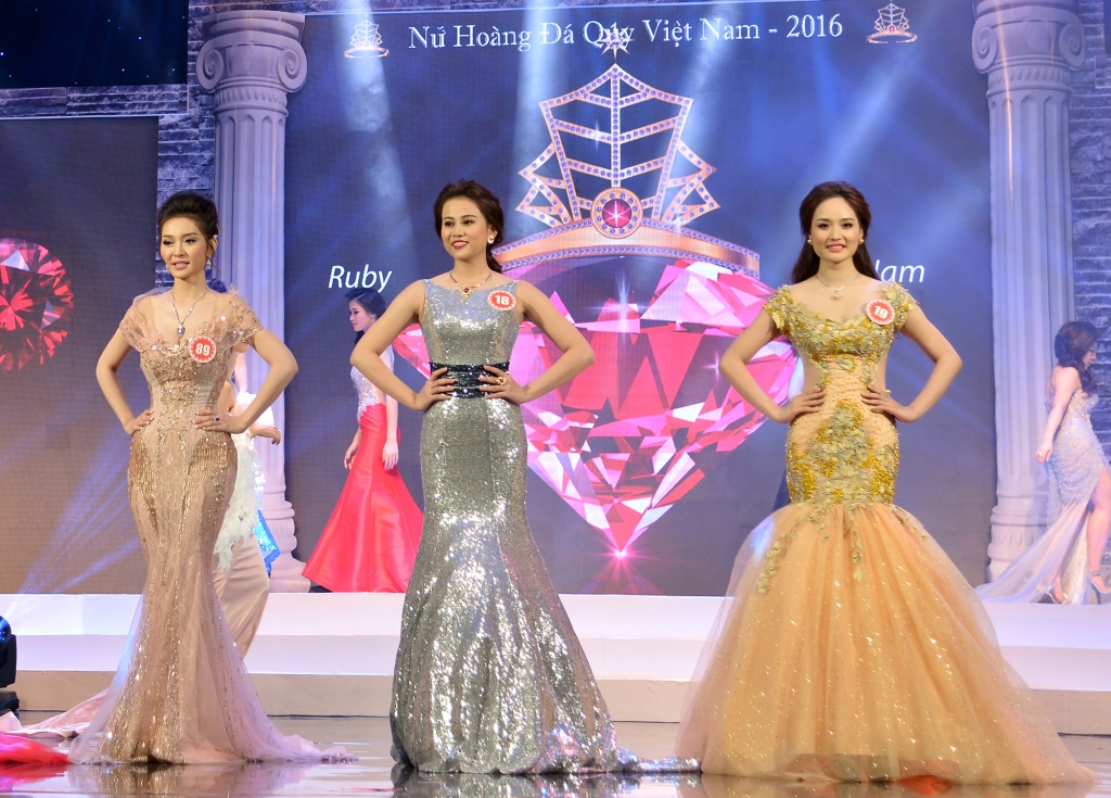 top 3 nu hoang da quy 2016 dong hanh cung xa thu hoang xuan vinh tri an huyen thoai tran oanh