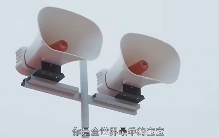 Cung Tuấn bất ngờ khóa môi, gọi Trương Tuệ Văn là 'bé cưng' khiến dân tình chỉ biết quắn quéo