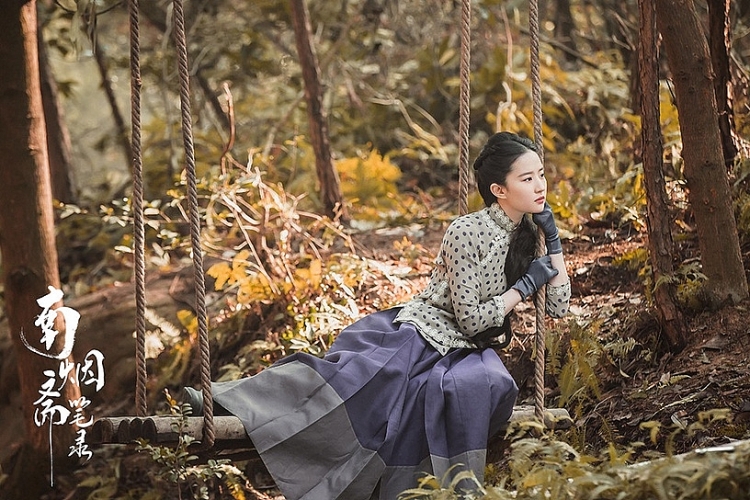 Sao nữ Hoa ngữ trong trang phục sườn xám: Cảnh Điềm, Bạch Lộc xinh đẹp mê người