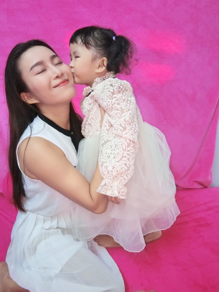 dien vien mc ngoc thuy niem vui cua ba me la nhin thay nu cuoi cua con