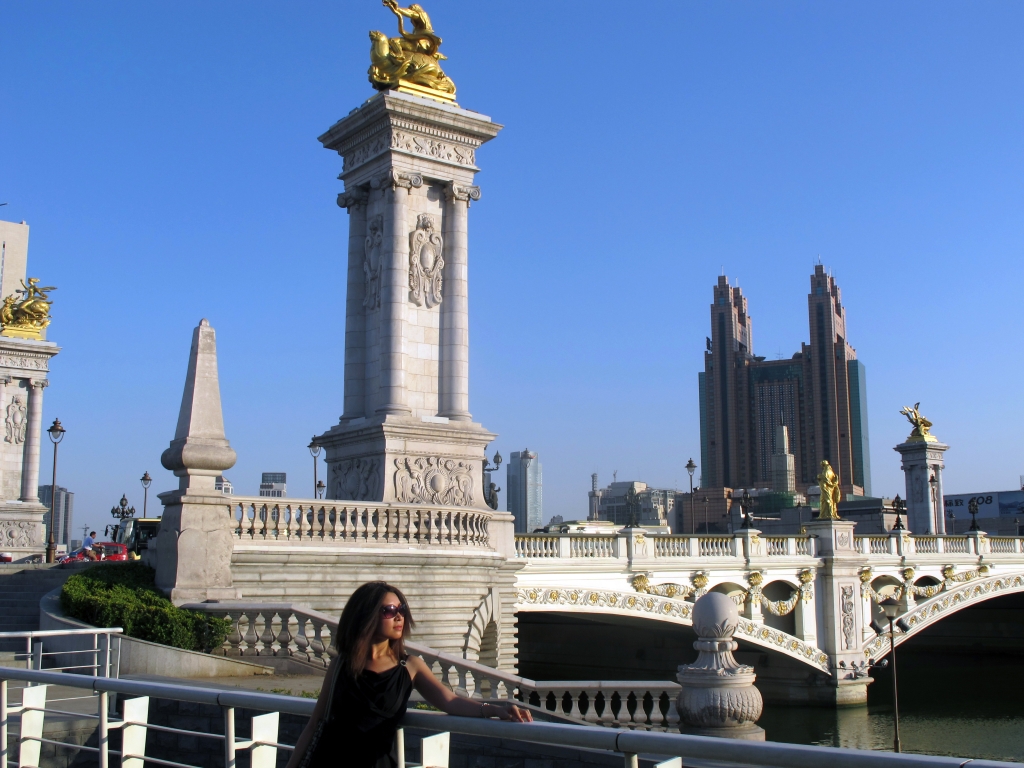 thien tan mot goc chau au thi vi