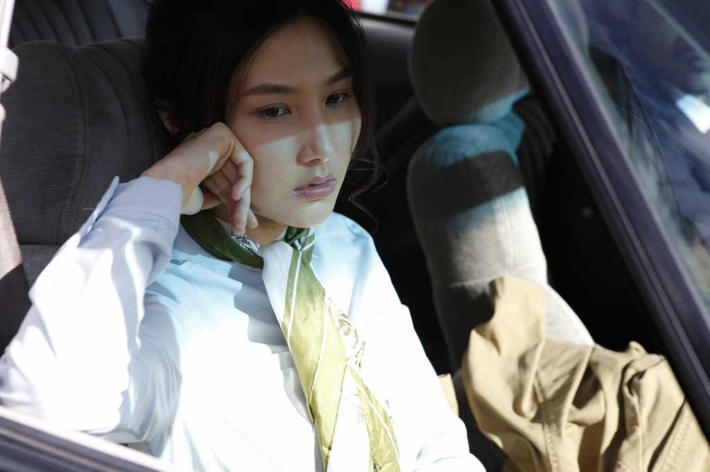 ong kinh sat nhan mau sac moi cho dien anh viet