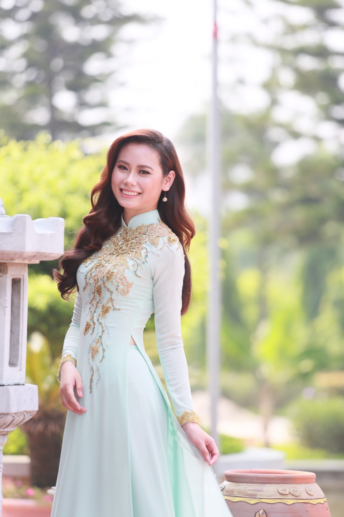 mua thu ve tren sac ao dai