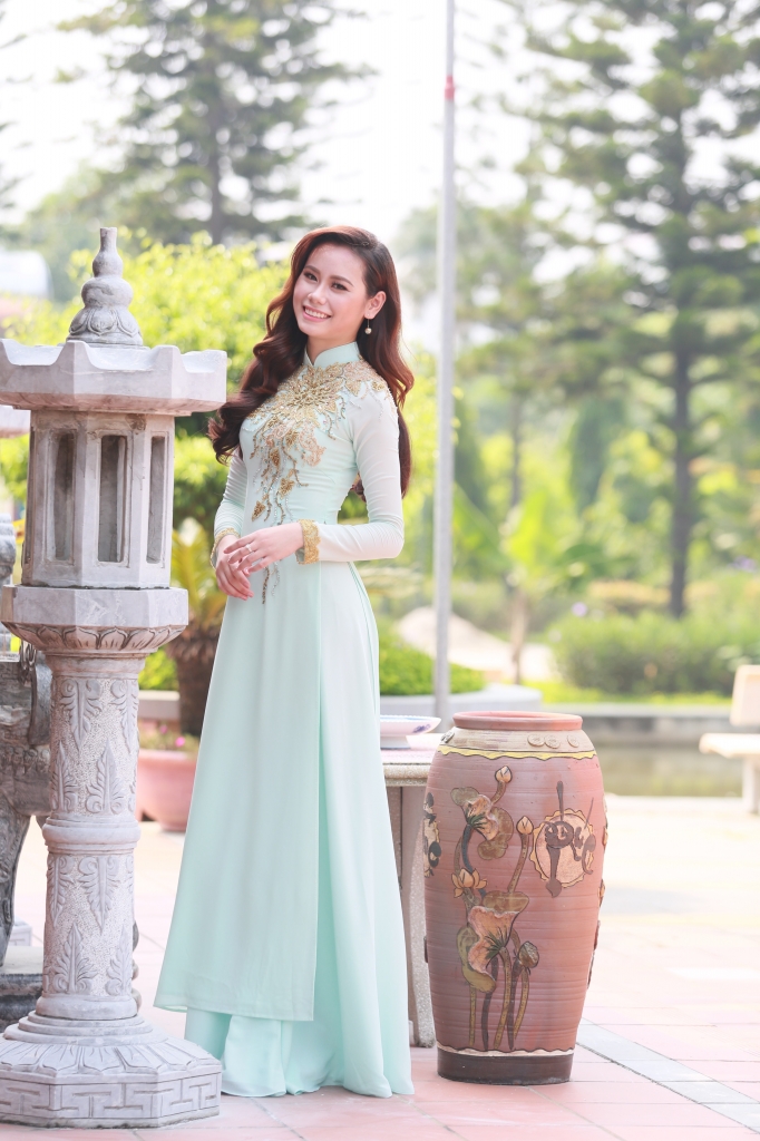 mua thu ve tren sac ao dai