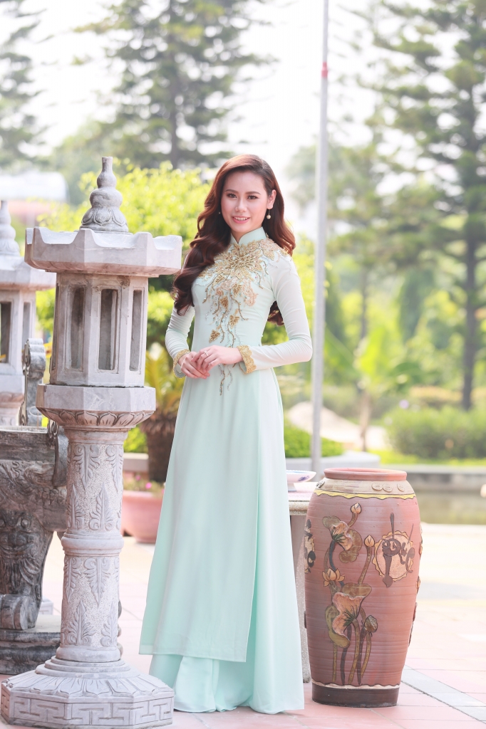 mua thu ve tren sac ao dai
