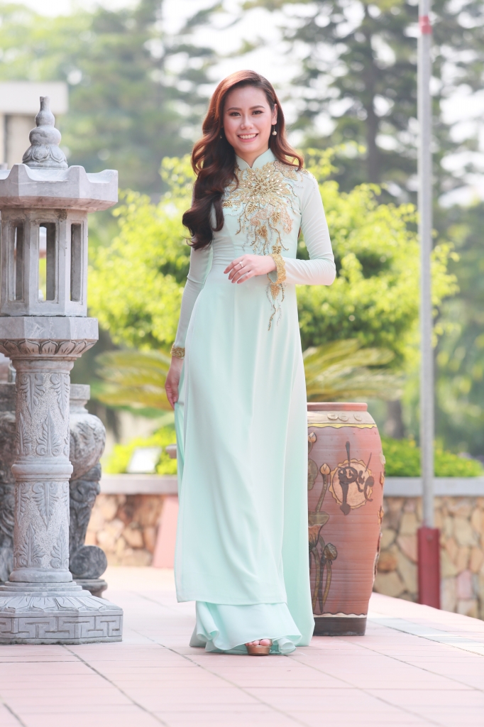 mua thu ve tren sac ao dai