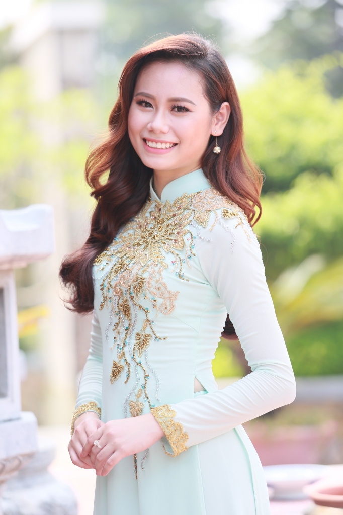 mua thu ve tren sac ao dai