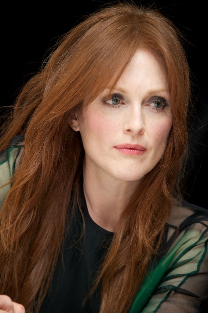 julianne moore cang nhieu tuoi toi cang muon tro thanh chinh minh
