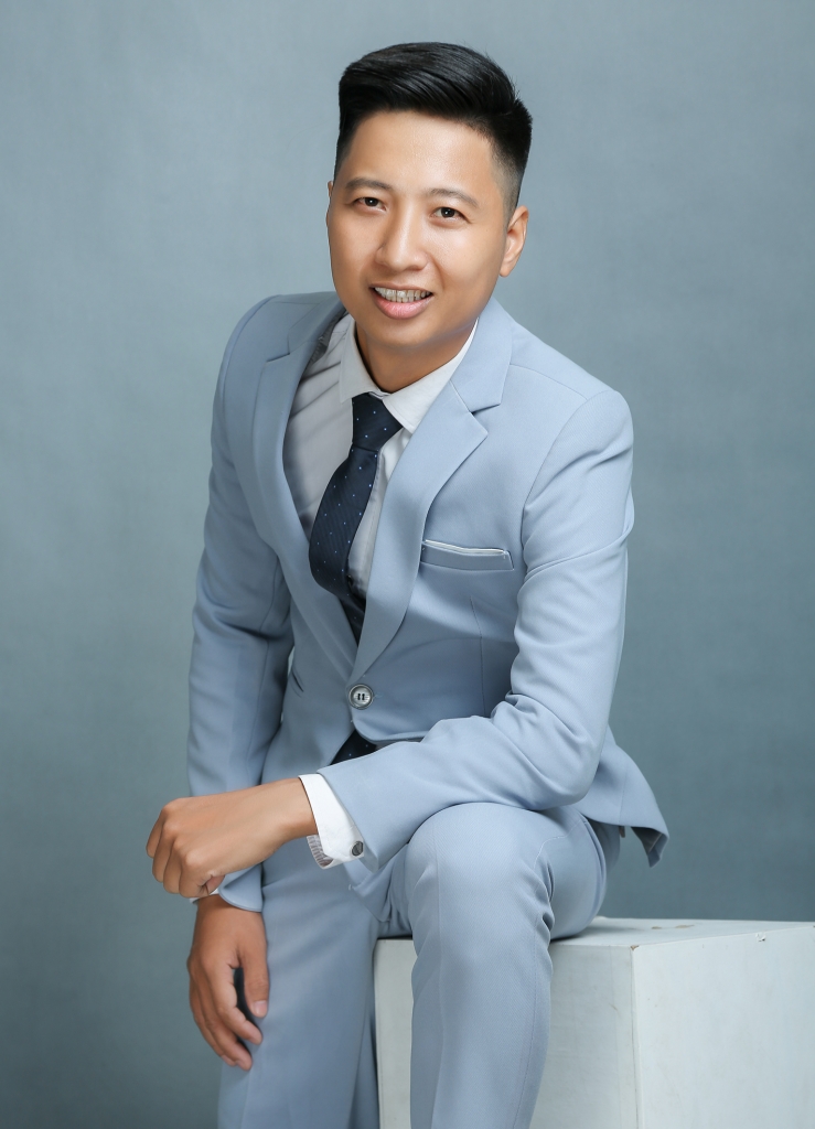 ca si truong khanh o lai voi khan gia lau hay khong chi o chu tinh