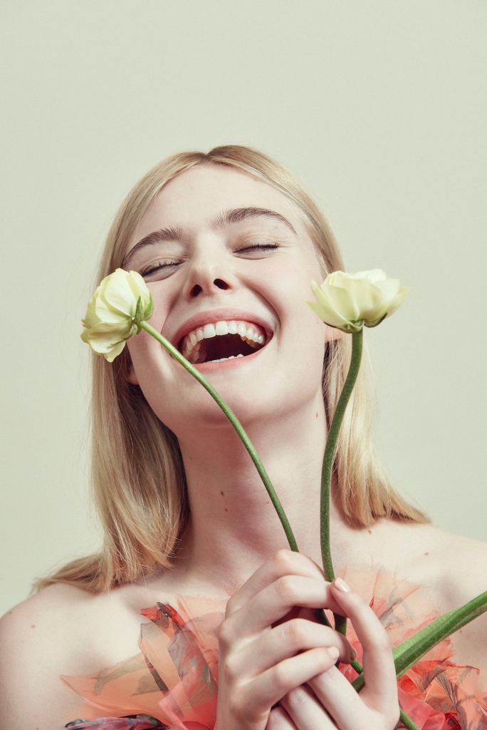 elle fanning toi van dang tim kiem ban than