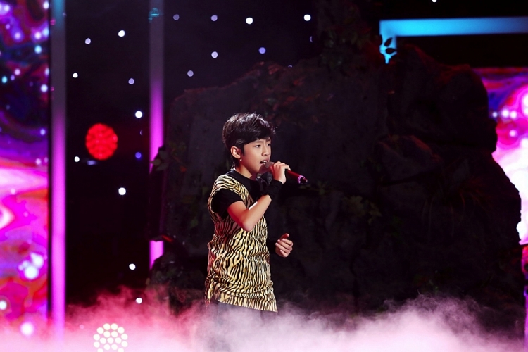 'Hãy nghe tôi hát Nhí': Cậu bé 'triệu view' Khang Nguyên chào đời khi chỉ mới 7 tháng tuổi