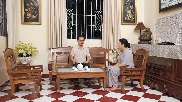 Hứa Minh Đạt - Lâm Vỹ Dạ tranh luận 'gay gắt' vì chuyện dạy con trong 'Gia đình khó dễ'