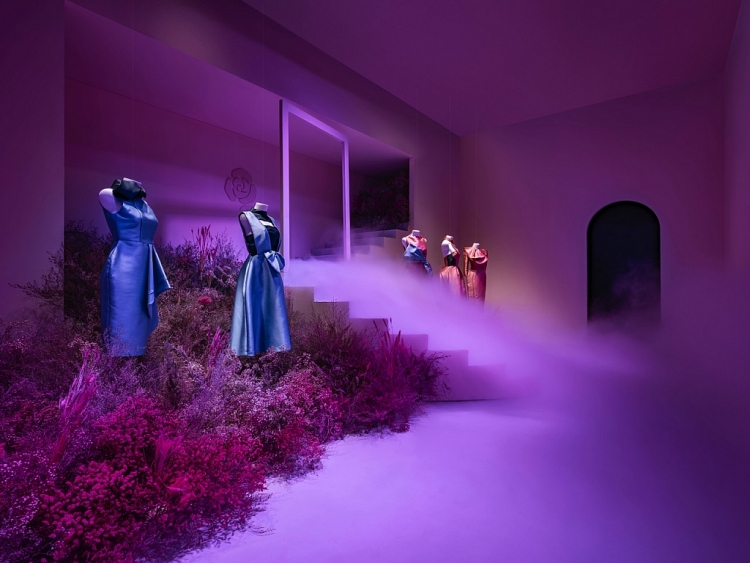 Những điểm nổi bật nhất tại triển lãm kỷ niệm 10 năm làm nghề của PHUONG MY