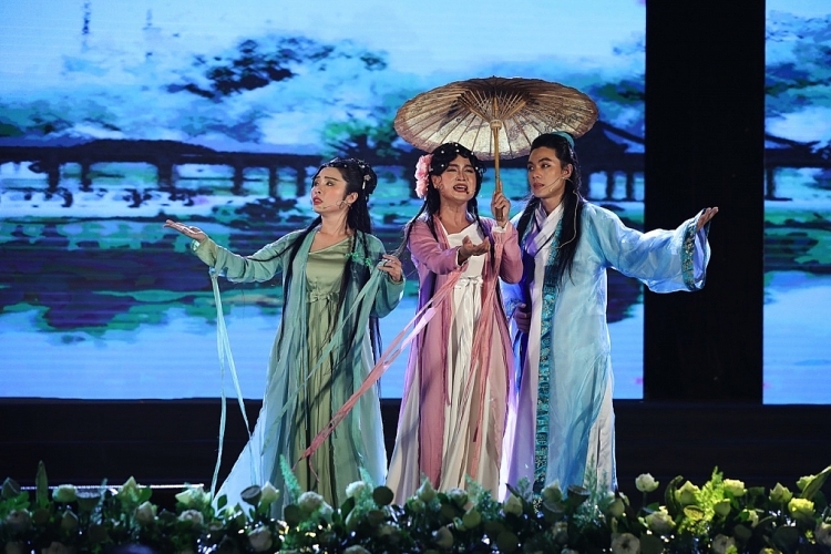 Đêm nhạc 'Rộn ràng xuân' bán vé được 266 triệu đồng quyên tặng chùa Long An