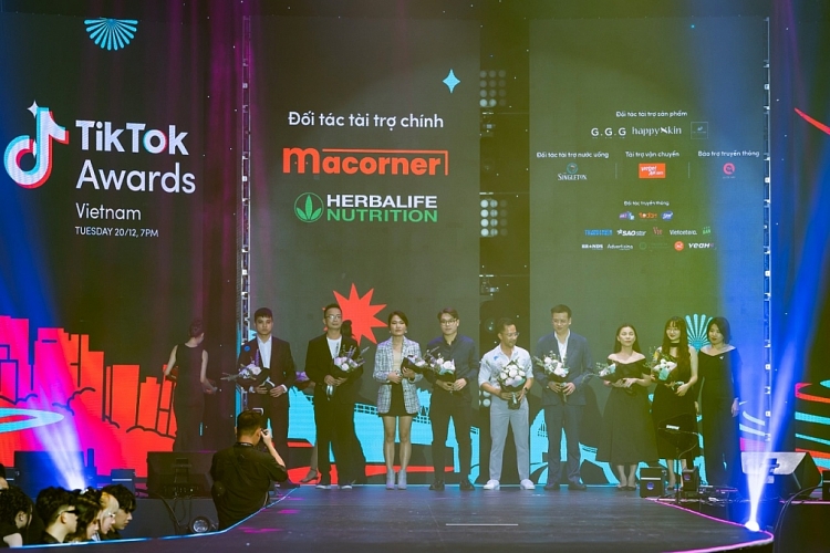 Đêm Vinh danh TikTok Awards Việt Nam 2022: Hành trình tôn vinh tinh thần sáng tạo