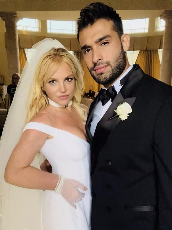 Loạt ảnh cưới đẹp như cổ tích của công chúa nhạc Pop Britney Spears