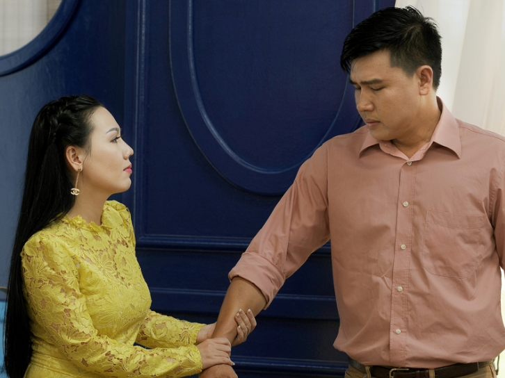 Ca sĩ Lưu Ánh Loan mời Nguyễn Hậu đóng chung MV với mẹ
