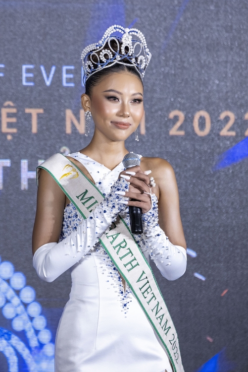 Á hậu Thạch Thu Thảo chính thức đại diện Việt Nam tham dự Hoa hậu Trái đất 2022