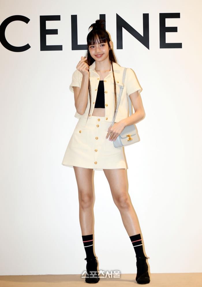 Bộ 3 Celine tái hợp: Lisa - V - Park Bo Gum gấp 3 visual, đẹp điên đảo khiến netizen phải cãi nhau