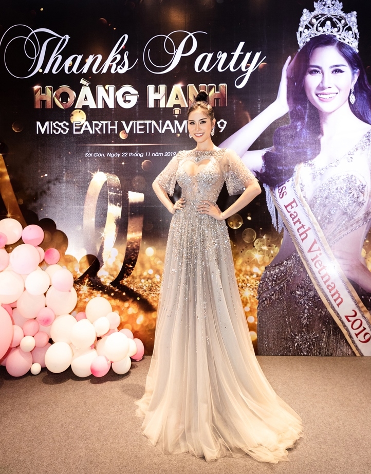 Á hậu Hoàng Hạnh: 'Tôi tự hào khi hai tiếng Việt Nam được hô to trên đấu trường nhan sắc quốc tế'