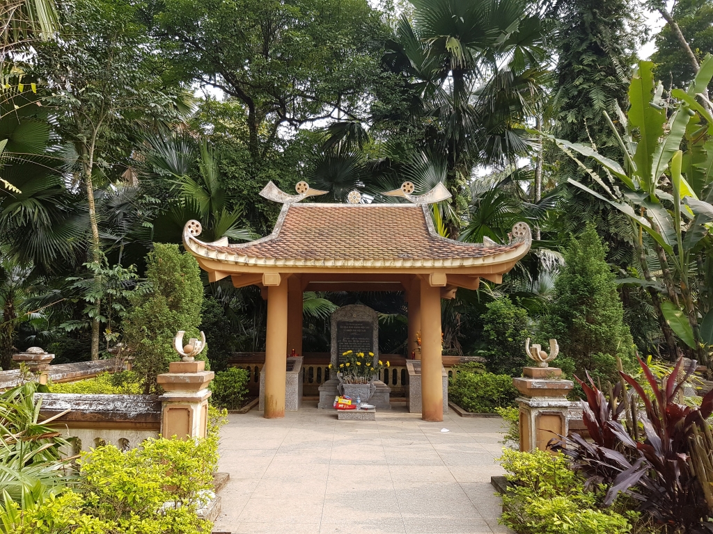 12. Khu di tích Đồi Cọ hôm nay 12. Khu di tích Đồi Cọ hôm nay