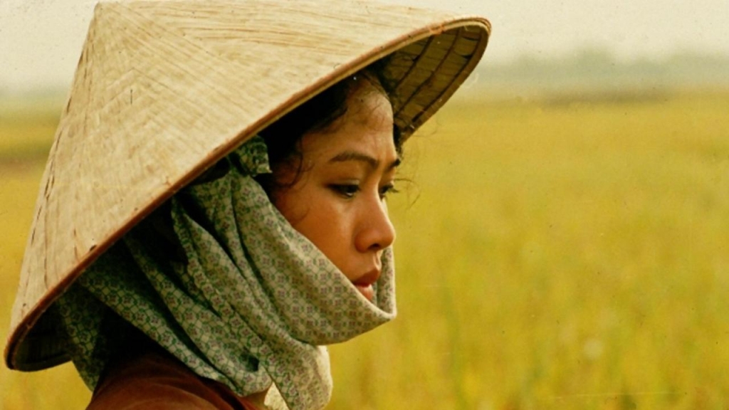 Nhà phê bình điện ảnh Tadao Sato là cầu nối cho nhiều phim của Việt Nam ra với thế giới như Thương nhớ đồng quê chẳng hạn
