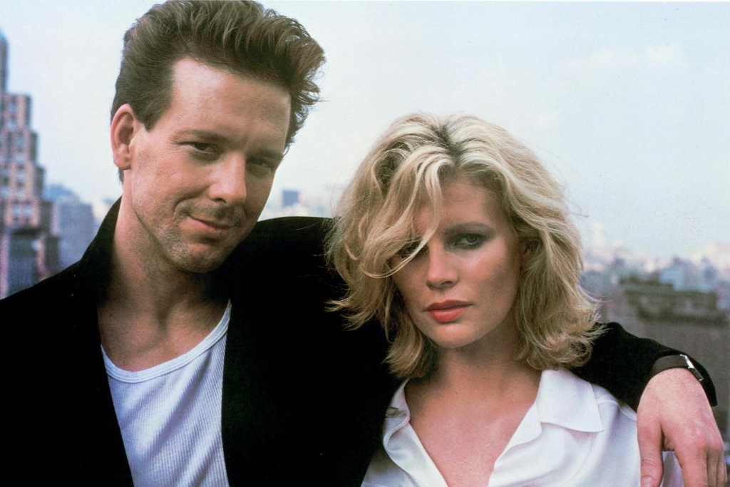 Kim Basinger trong phim 9½ Weeks
