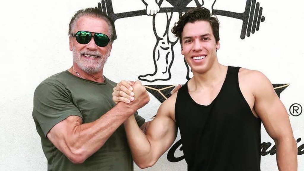 Arnold Schwarzenegger sau này cũng thừa nhận cậu con trai - kết quả của mối tình vụng trộm với người hầu giái Mildred Baena