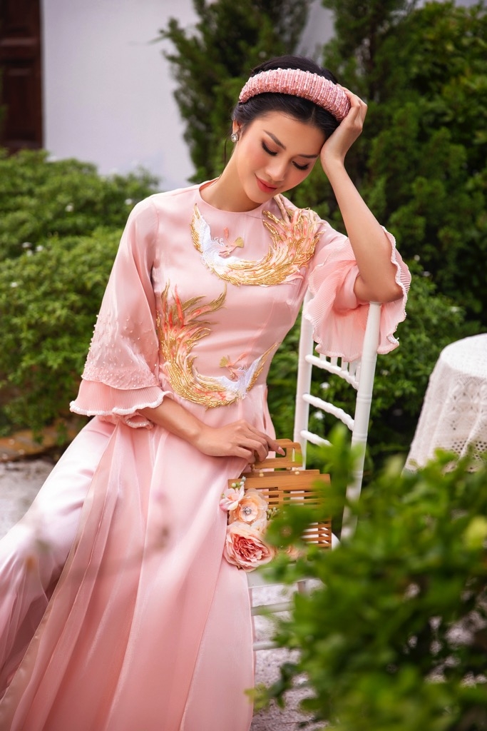 Hương Ly - Hoàng Phương khoe nhan sắc vạn người mê với áo dài cách điệu