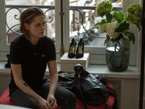 'Trợ lí thời trang': Kristen Stewart tái ngộ khán giả Việt với phim 18+