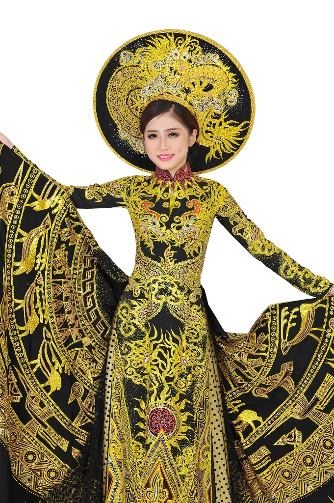 truong thai thuy duong doat giai best national custome tai cuoc thi miss heritage global 2017