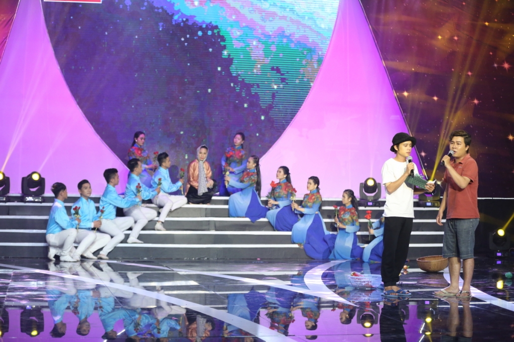 huy luan hat tang me ca khuc trong phim co can nha nam nghe nang mua