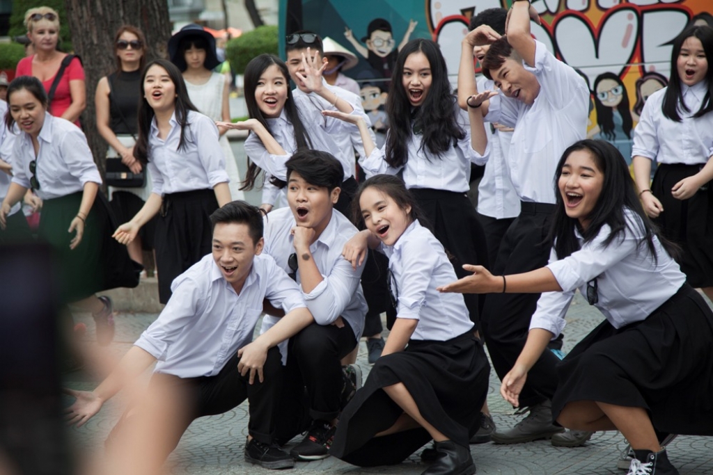 a little love mon qua y nghia mua giang sinh cua thanh bui va soul club