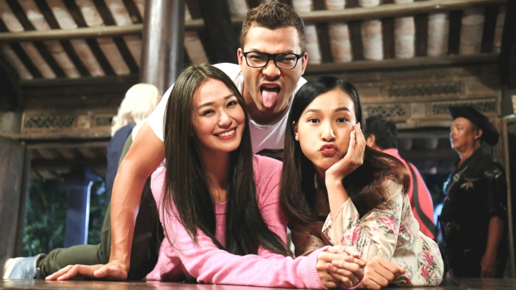 nhung hinh anh hau truong thu vi cua phim ba vo cuoi vo ba