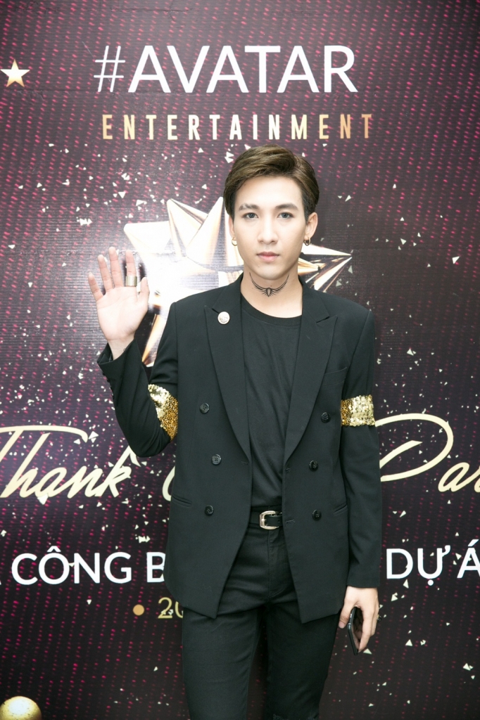 huynh anh lan dau xuat hien cung boysband moi