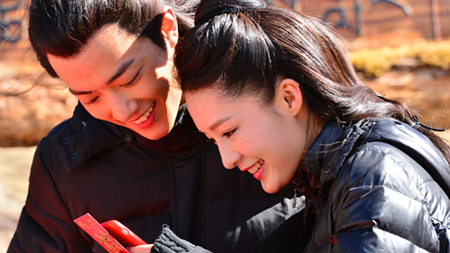Netizen soi loạt hint hẹn hò của Tiêu Chiến và Lý Thấm, C-biz sẽ có thêm cặp đôi mới?